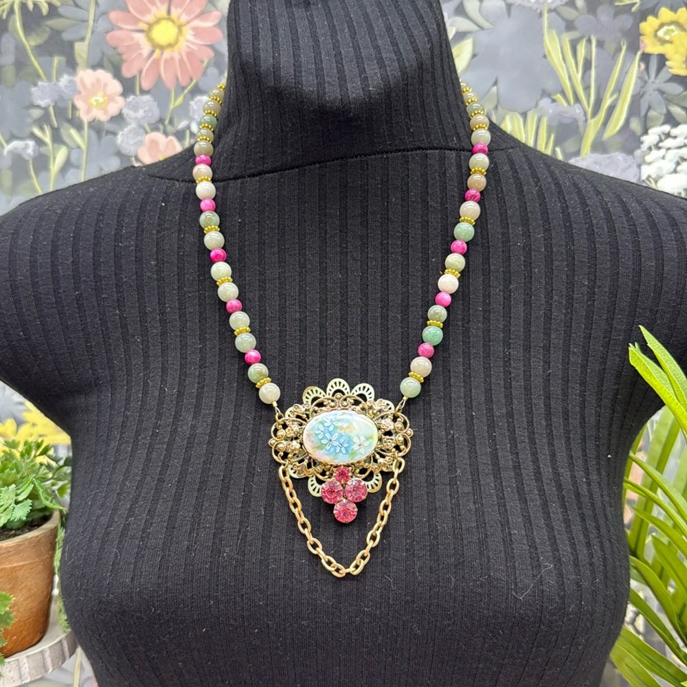 🌟Adorned Crown Jewelry assemblage jade and mop bead porcelain floral necklace